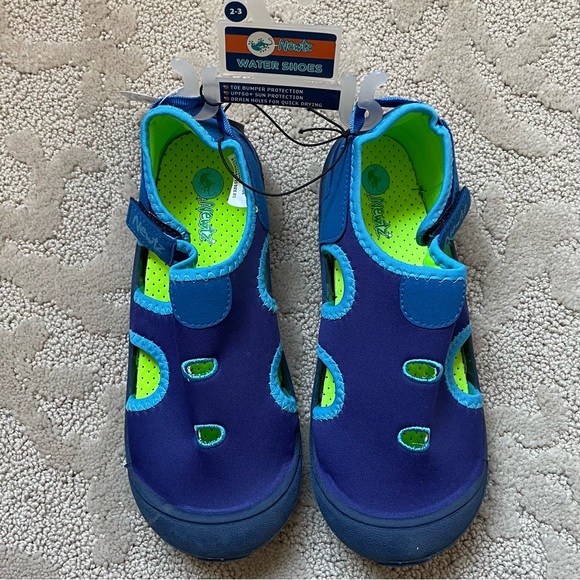 Newtz Shoes Nwt Newtz Blue And Green Comfort Water Shoes Upf 5